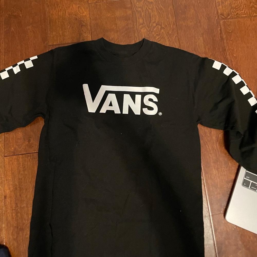 Brand new vans shirt tags still on